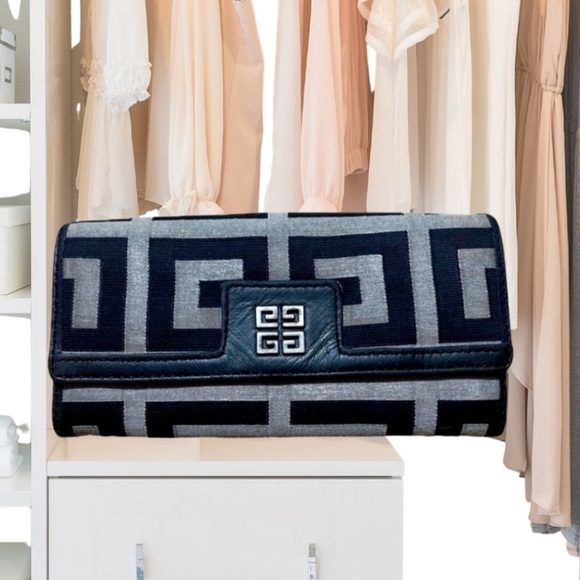 Givenchy Monogram Women’s Long Canvas Wallet, Black/Gray Monogram - Picture 2 of 11